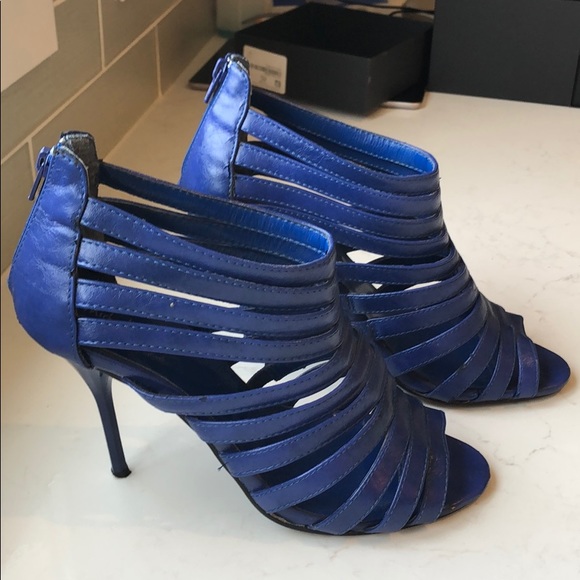 Women’s dress heels. Bright blue, size 8.5 - Picture 3 of 5